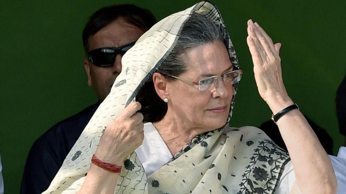AgustaWestland deal: Why is your name on Italy list? BJP asks Sonia